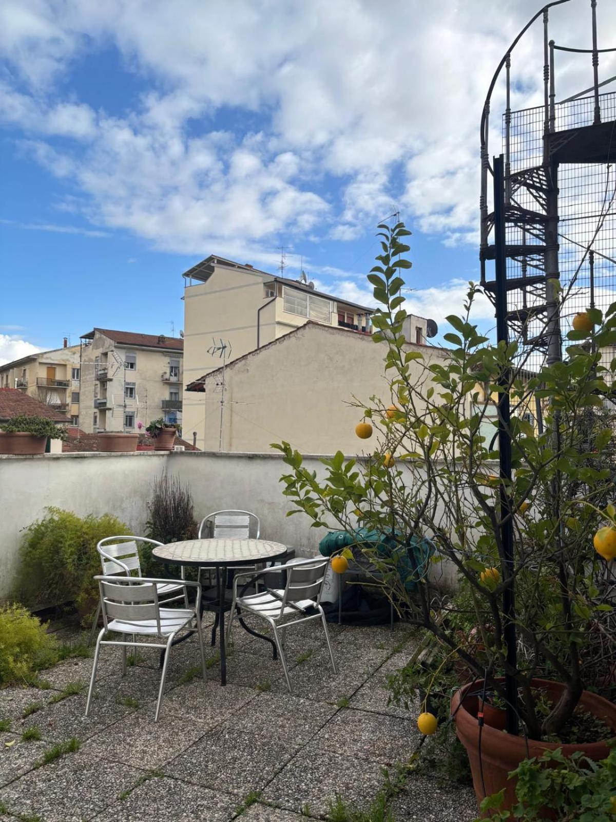 Отель Girasole House Флоренция Экстерьер фото