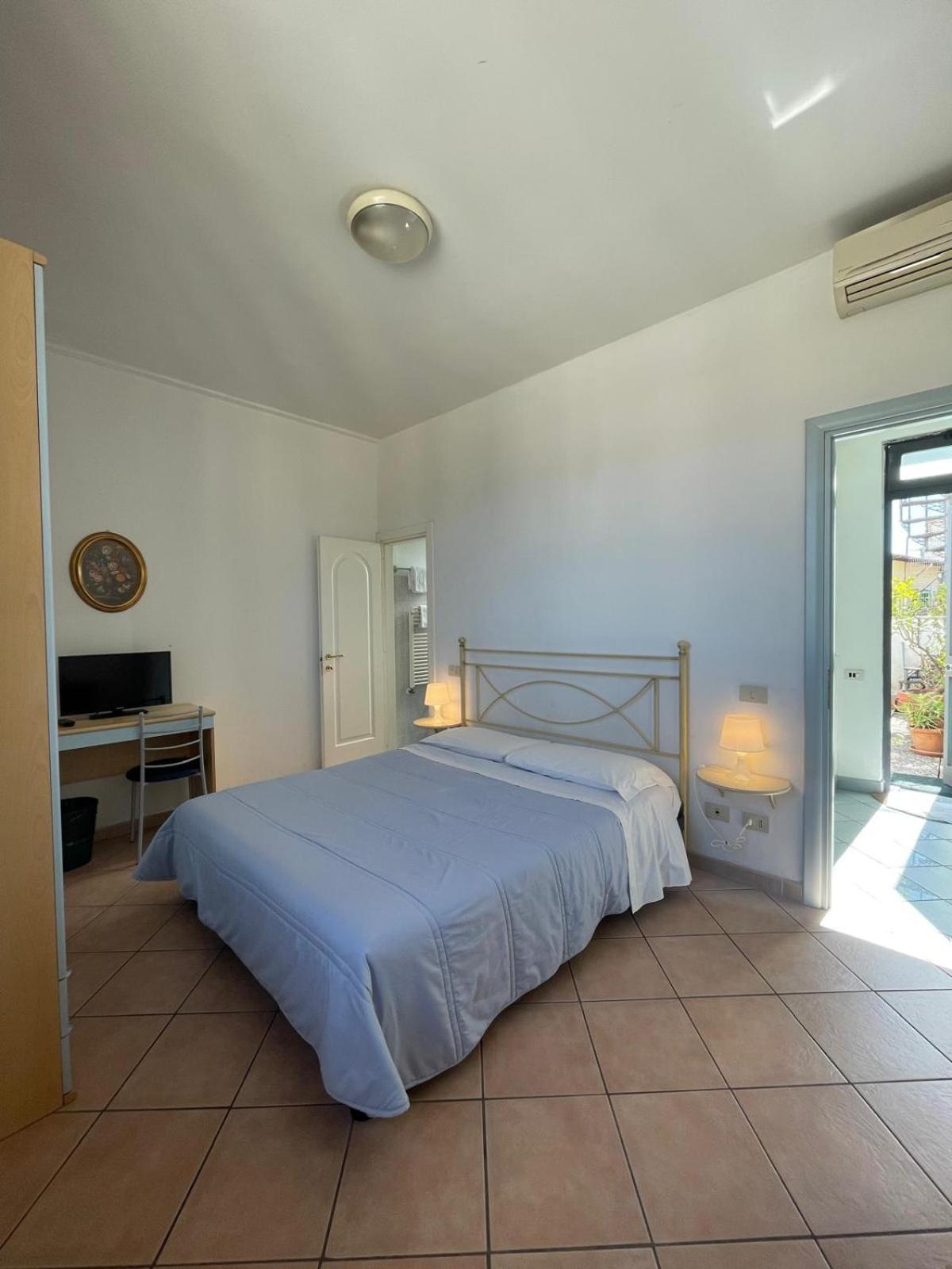 Отель Girasole House Флоренция Номер фото